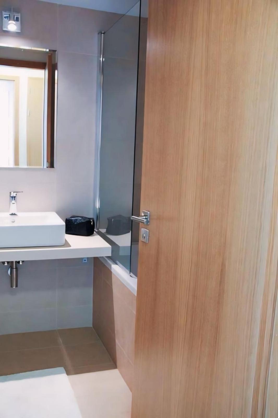 Apartment Convenient, Simple And Stylish *